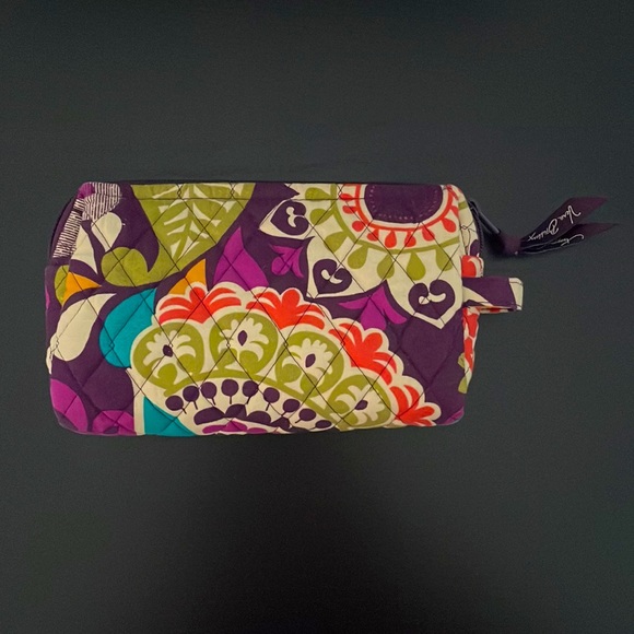 Vera Bradley purple make-up bag - Picture 2 of 3